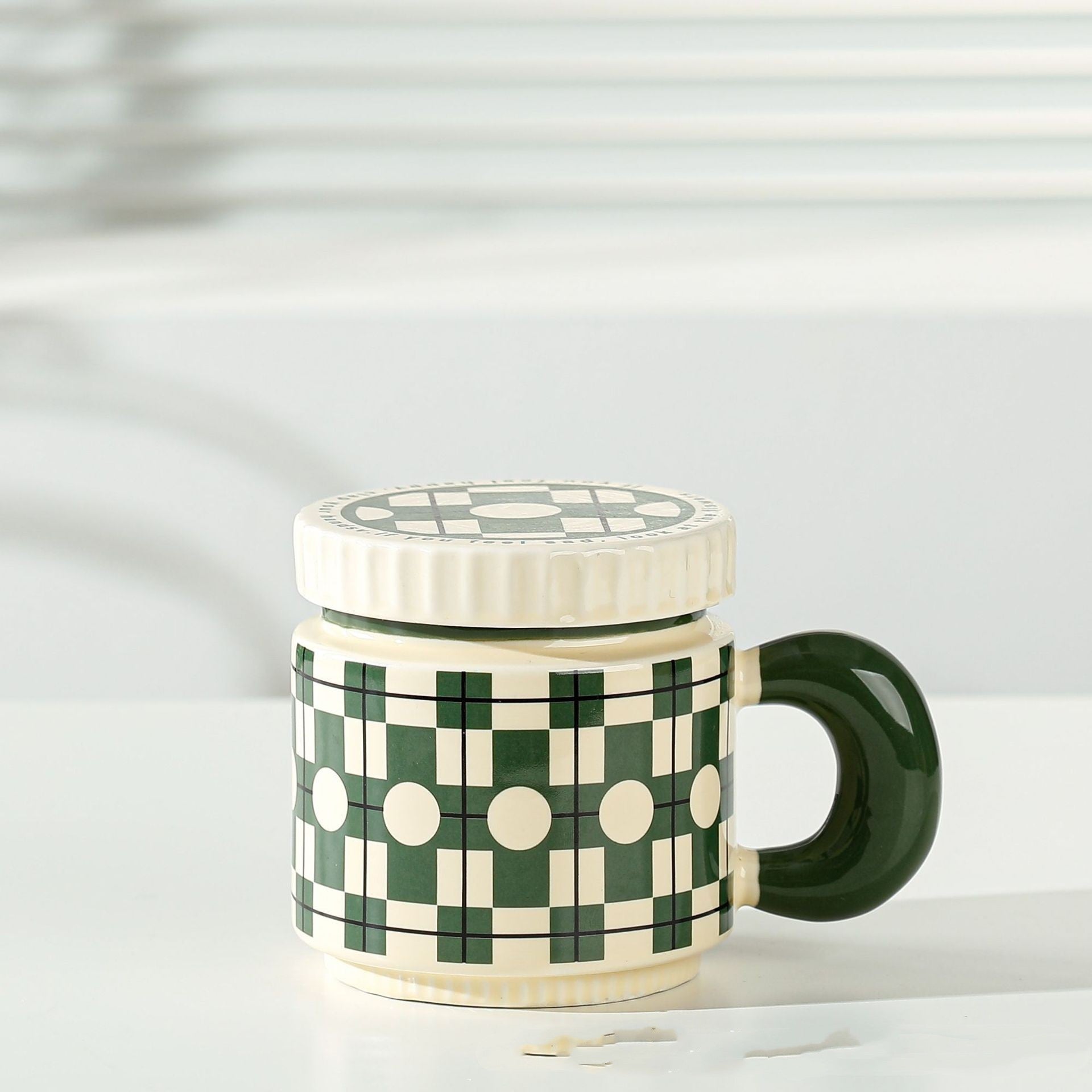 bloom-crest-ceramic-coffee-cup-02.jpg