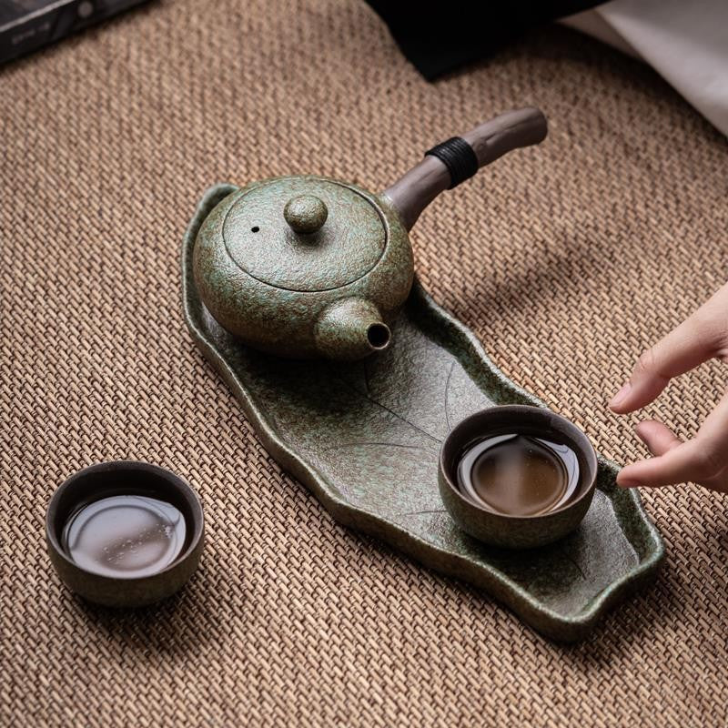 mossleaf-stoneware-pouring-tea-set-02.jpg